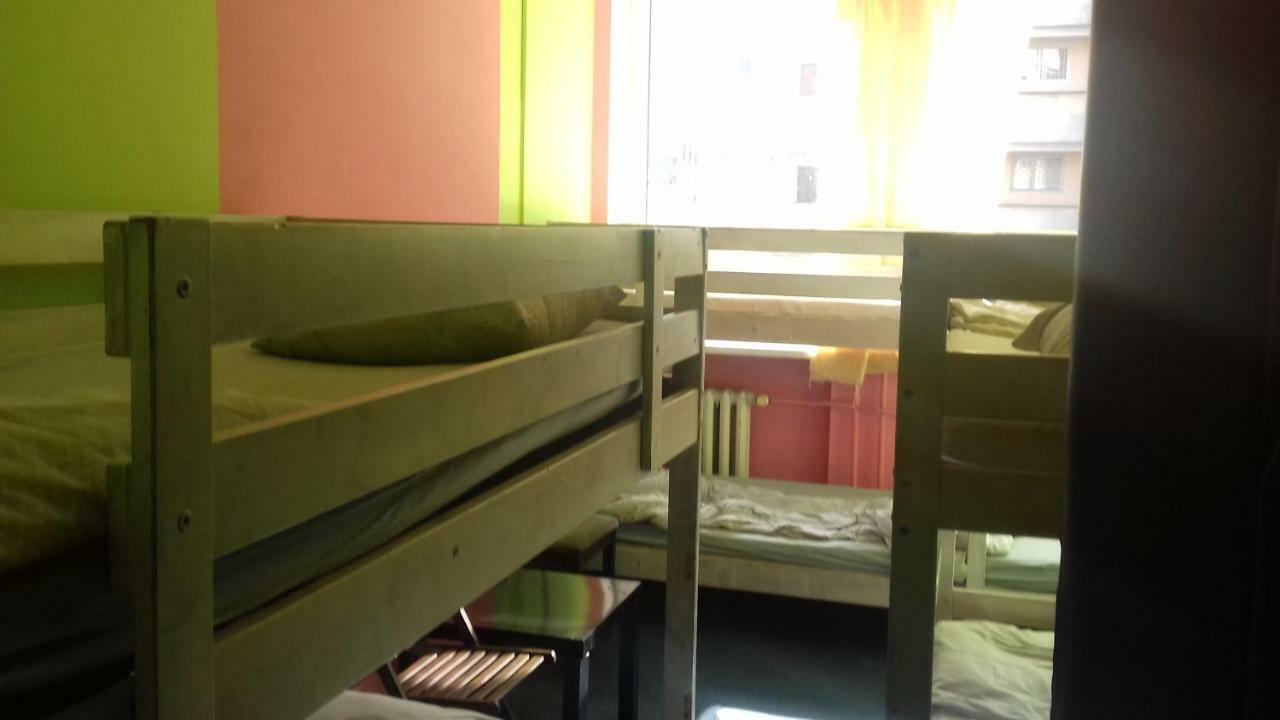 Metro Centrum Bed Варшава Екстериор снимка